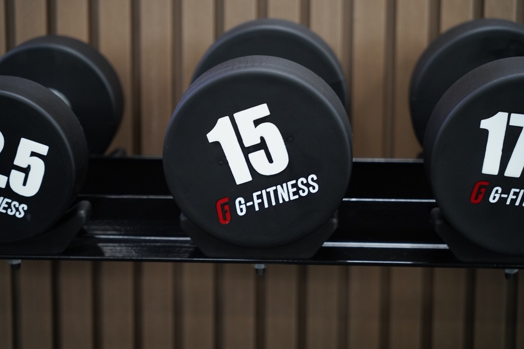 Mancuerna TPU con logo G-Fitness 15KG