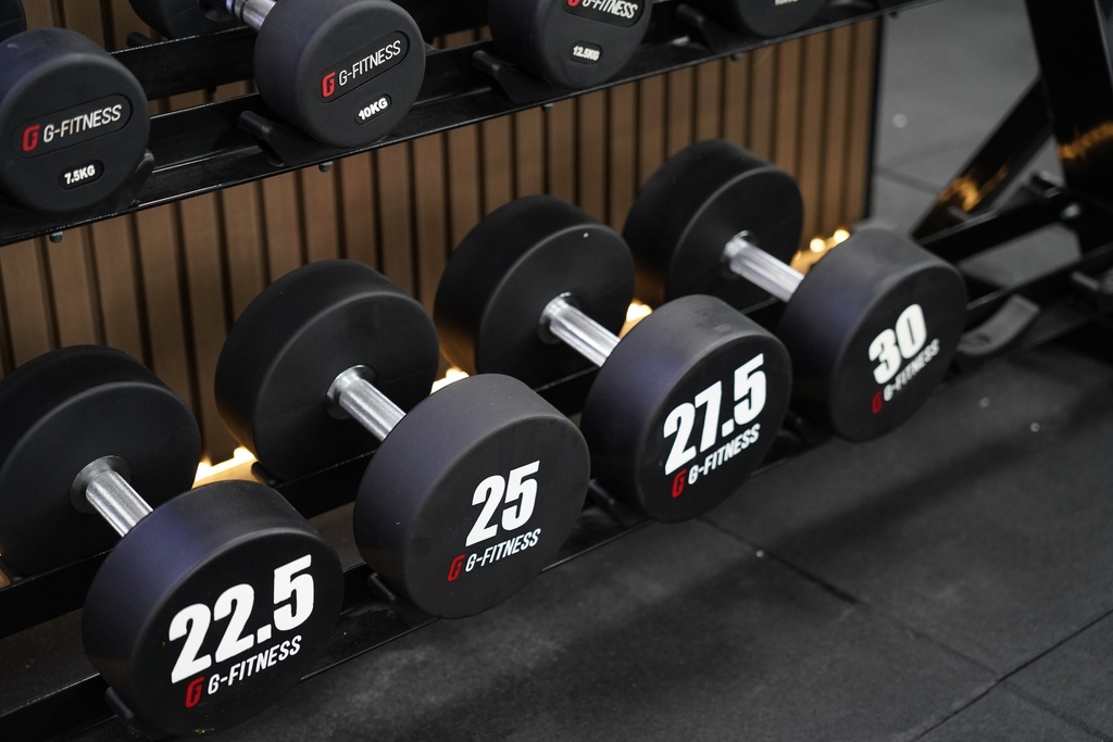 Mancuerna TPU con logo G-Fitness 30KG