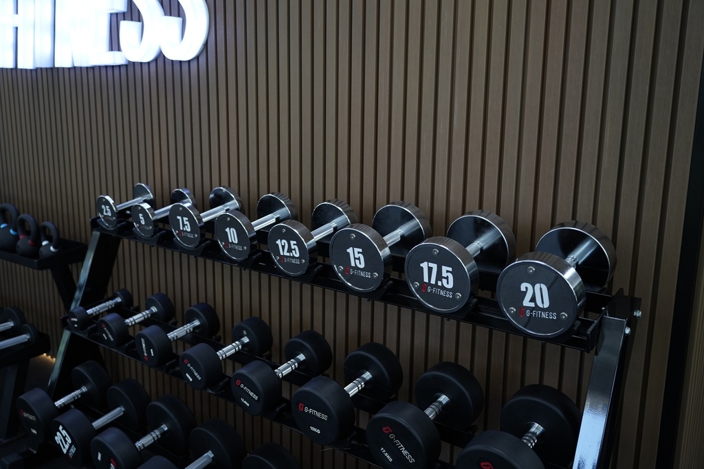 Mancuerna cromada con logo G-Fitness 2.5KG